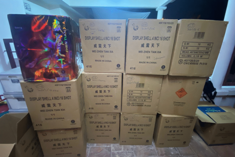 新山烟花爆竹走私案｜住宅区仓库曝光，居民与警方反应
