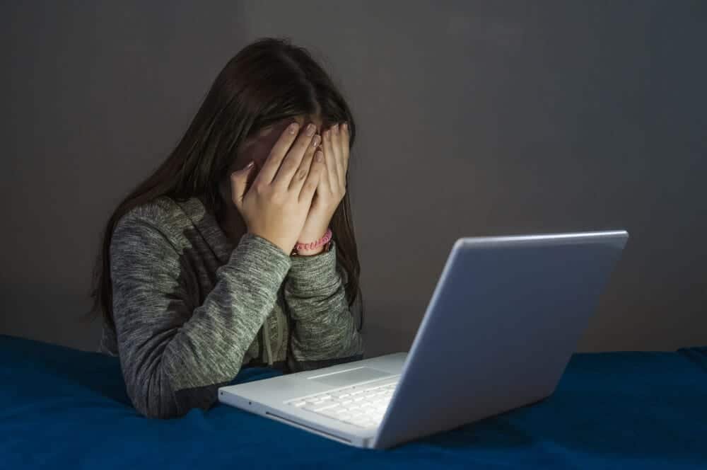 网络霸凌示意图