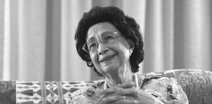 敦西蒂哈斯玛辞世享寿100岁：马来西亚首位马来女医生、前首相伴侣走完世纪人生