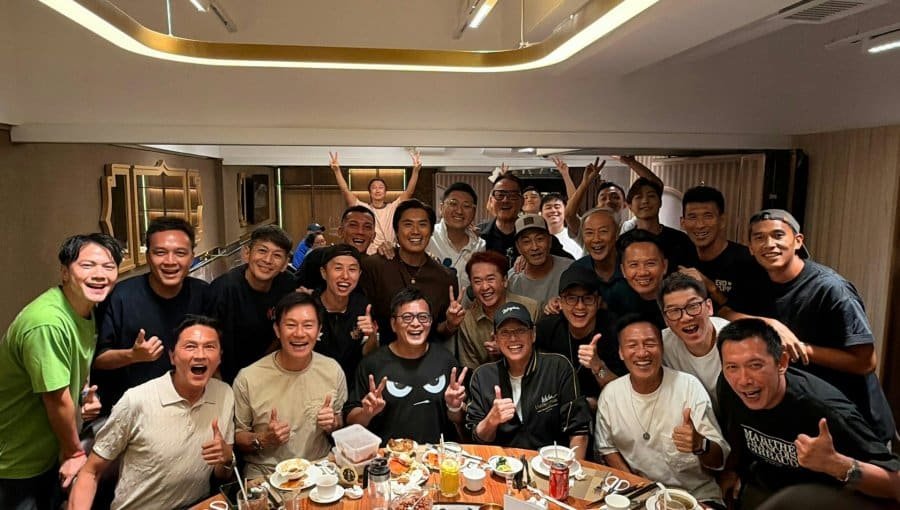 黄日华迎65岁大寿：谭咏麟赶排舞赴宴豪封红包，明星足球队好友星光云集